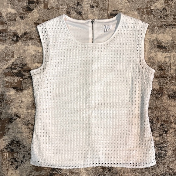 Jules & Leopold Tops - JL Jules & Leopold Geo Open Lacey eyelet Fully Lined Sleeveless Button Back Top